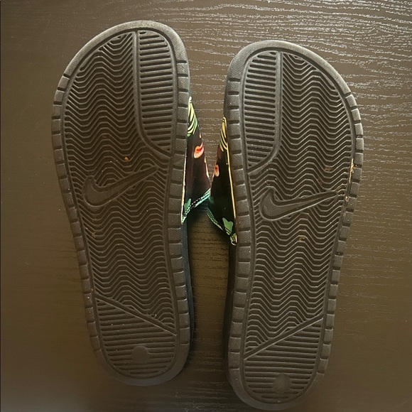 Nike Black and Multicolor Slide Sandals - Picture 6 of 9